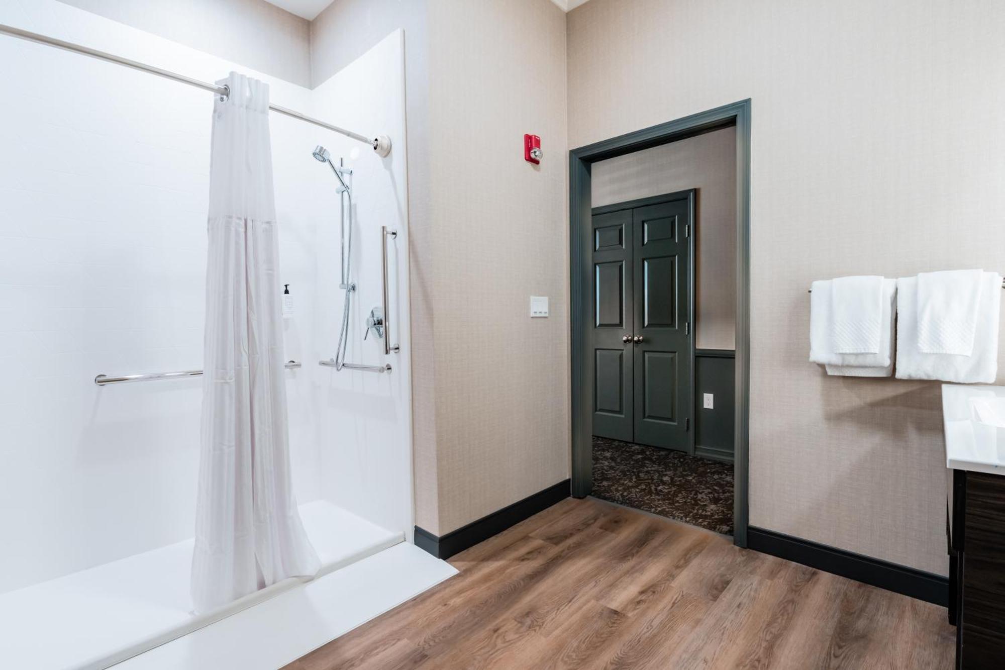 Hotel Nobo Cascade, Tapestry Collection By Hilton Exterior photo