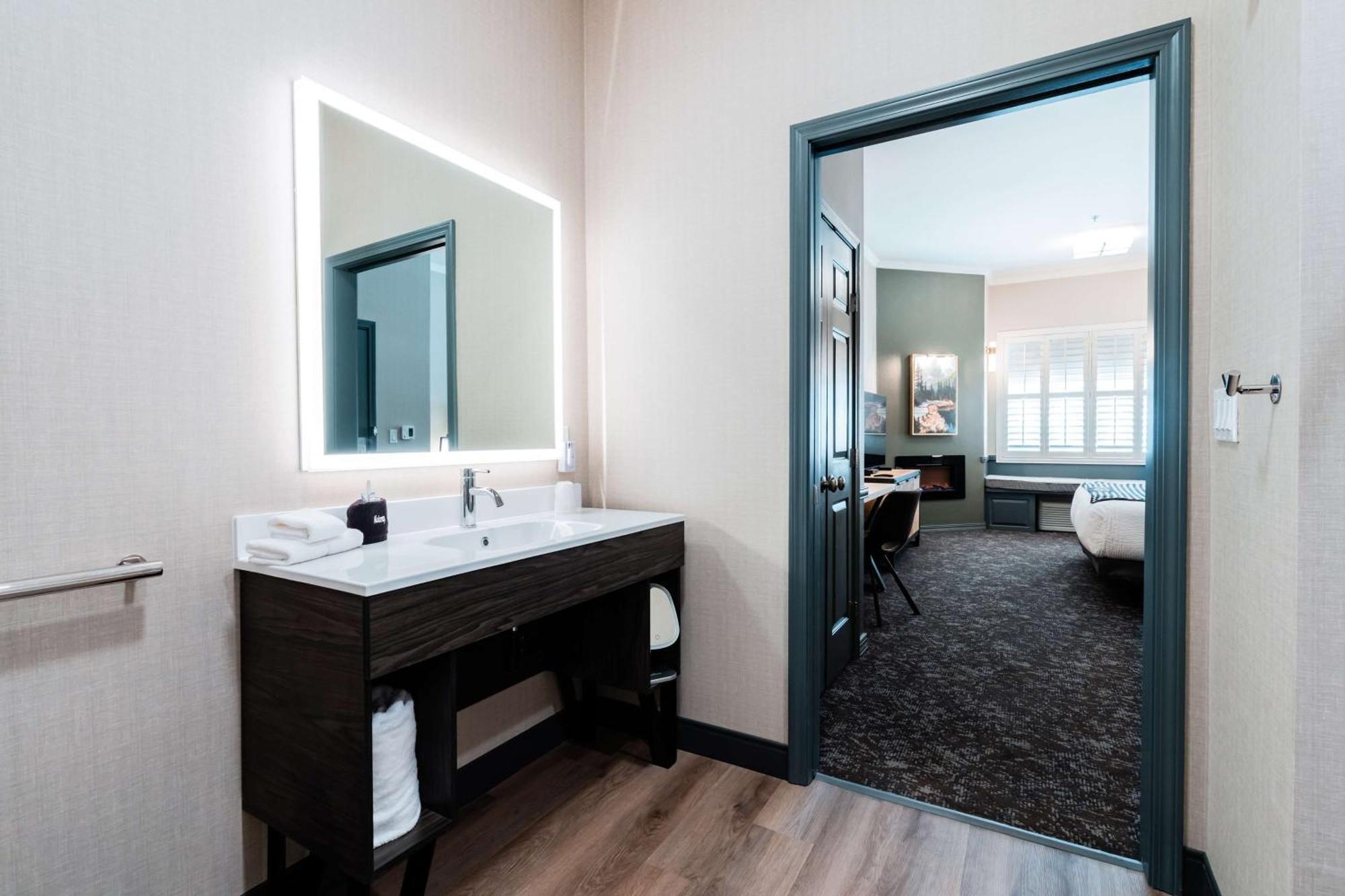 Hotel Nobo Cascade, Tapestry Collection By Hilton Exterior photo