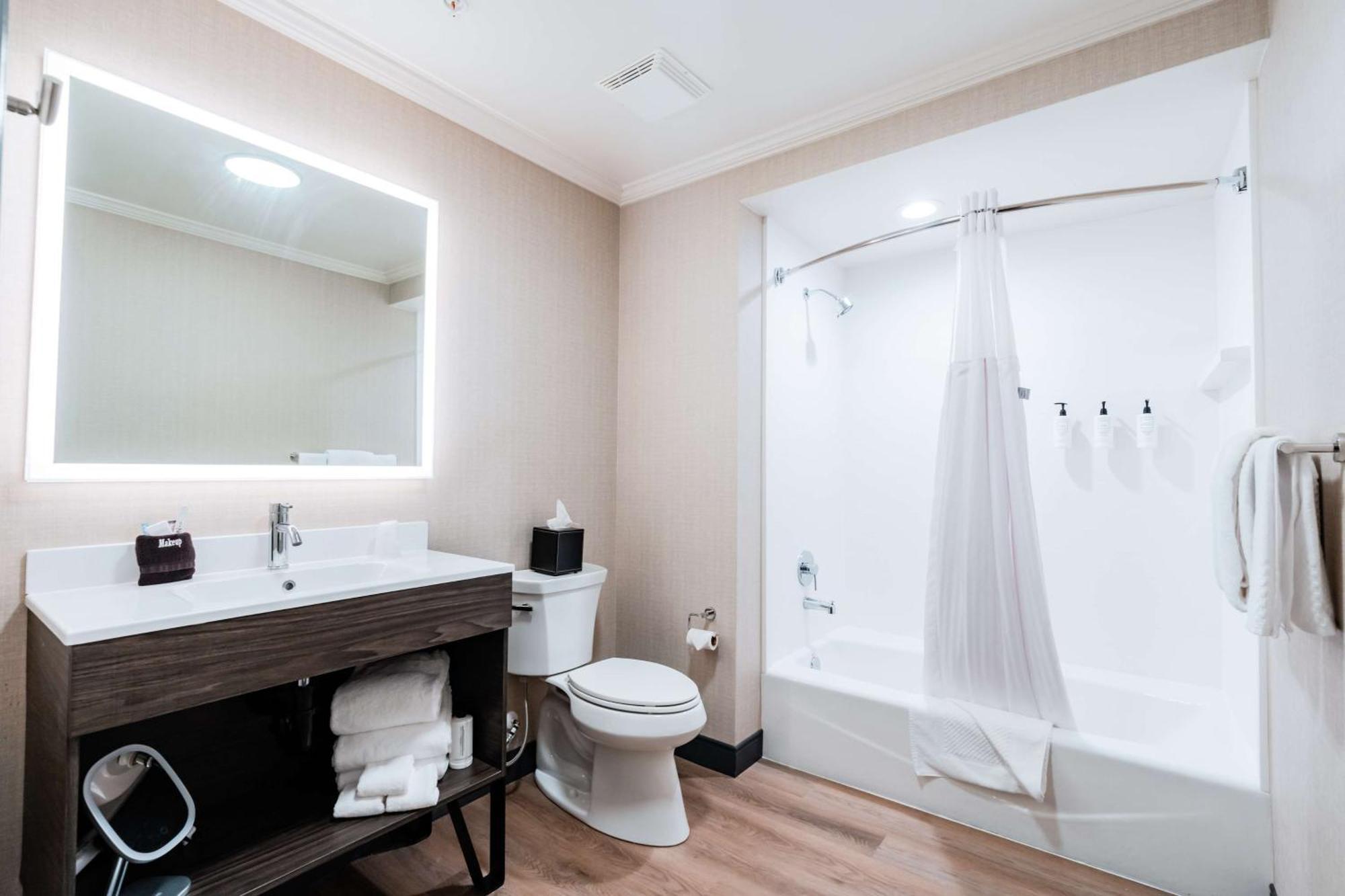 Hotel Nobo Cascade, Tapestry Collection By Hilton Exterior photo