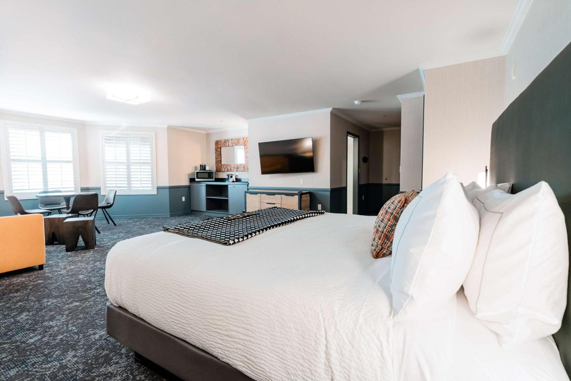 Hotel Nobo Cascade, Tapestry Collection By Hilton Exterior photo